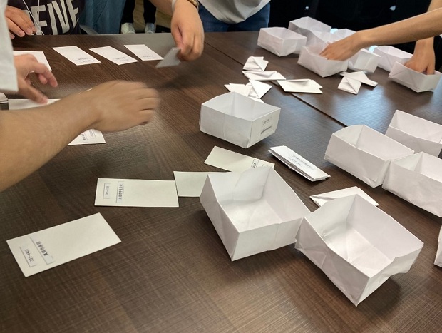 仕分け作業