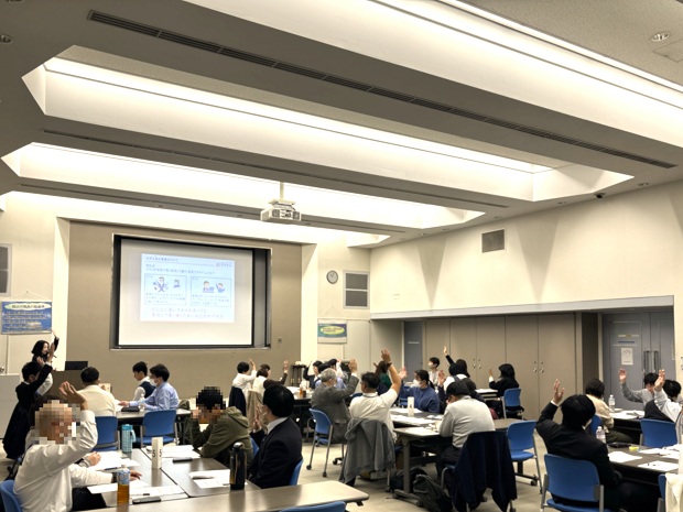 スライドを使った研修の様子